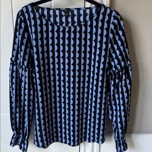 Ann Taylor Navy and blue Patterned boatneck Blouse in size small